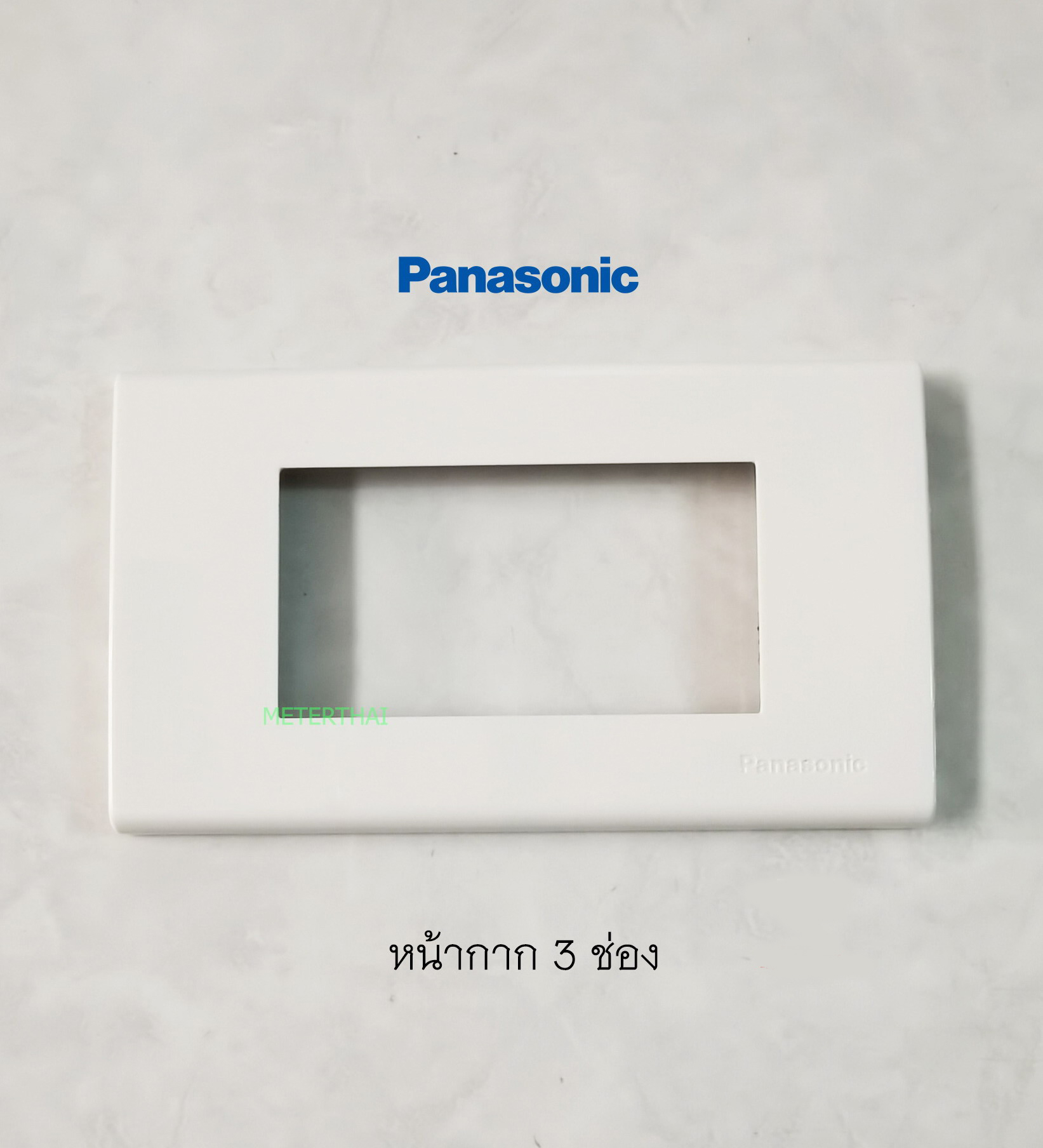 PANASONIC WEG6803WK หน้ากาก 3 ช่อง สีขาว